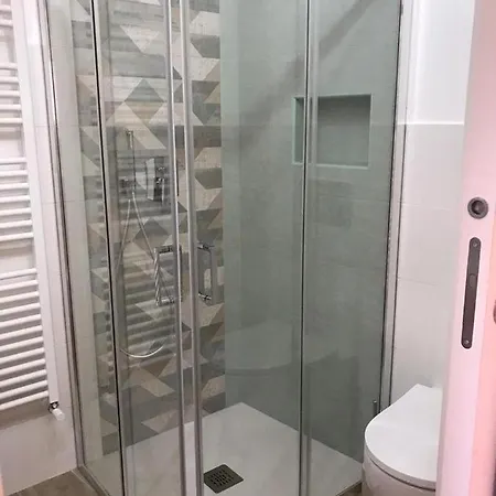 Casa Cundari アパート カステルモーラ